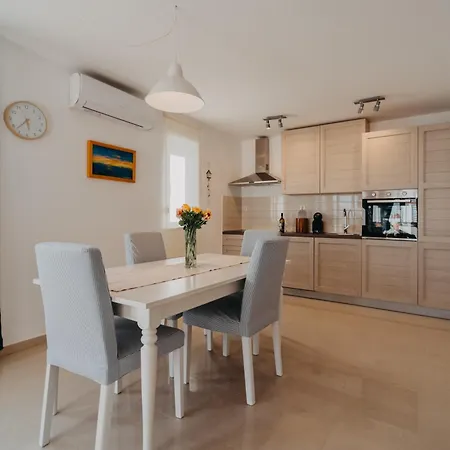Apartment Inela - Peaceful Zadar